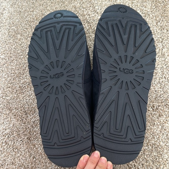 NWOT Men’s Ugg - Picture 6 of 6